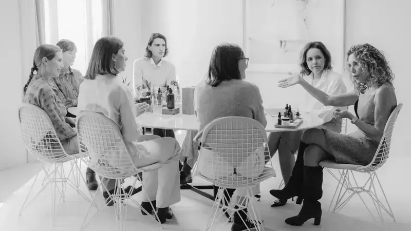 Chiara Scudieri with Vogue readers around a table, Vogue Studio