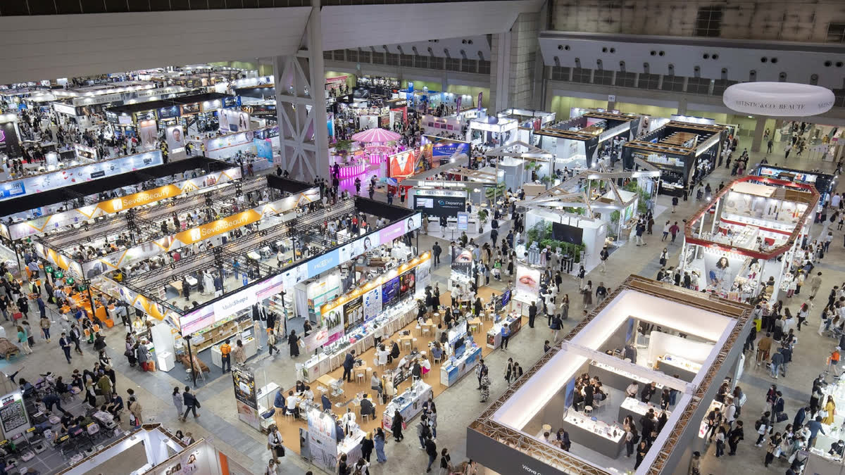 The Beautyworld Japan show floor at Tokyo Big Sight, seen from above